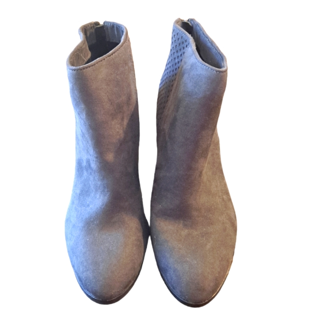 NWOB American Eagle Gray Size 8.5 Block Heel Ankle Booties